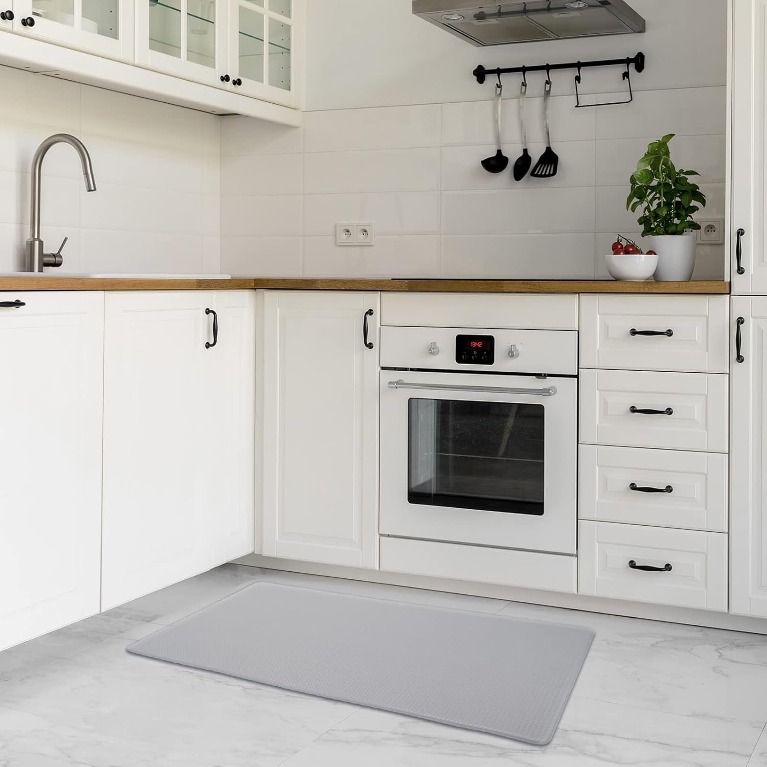 Kitchen Mat Enterway Floor Mat Housework Cushioned anti Fatigue Kitchen Rugs Standing Kitchen Decor Washing Room New Waterproof Non Skid Washable Rubber Sink Bottom Foam 17.3X29.5In(Gray)